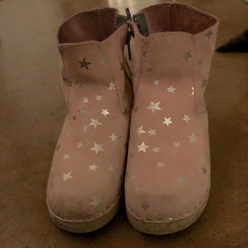Hanna Anderson clogs